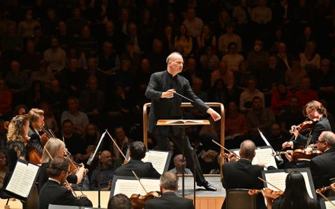 Gianandrea Noseda conducting the LSO
