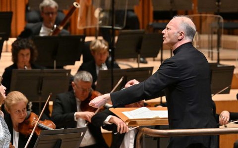 Gianandre Noseda conducting the LSO