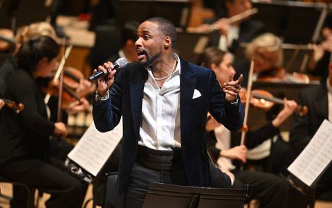 Christian Mark Gibbs singing at the 2023 Gospel Explosion Concert